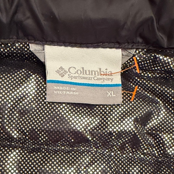 Columbia Men's XL Powder Lite Omno-Heat Green and Black Camo Puffer Vest - Picture 9 of 11